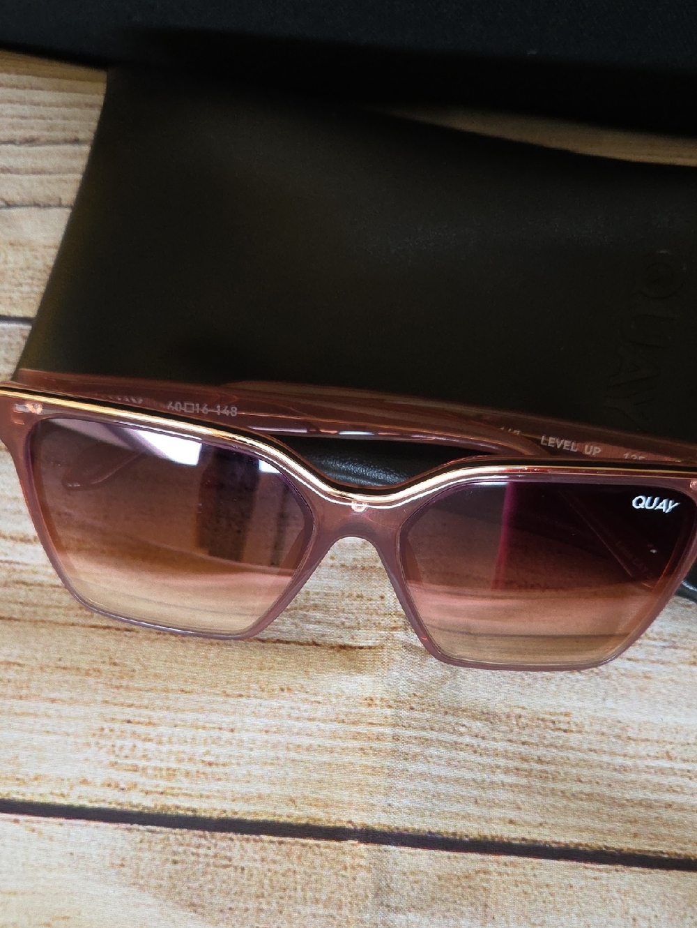 QUAY Australia Level Up Large Square Sunglasses - Picture 7 of 7